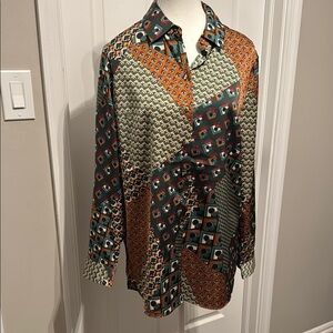 NWOT, Earth Tone  Geometric Women’s Button Down Blouse